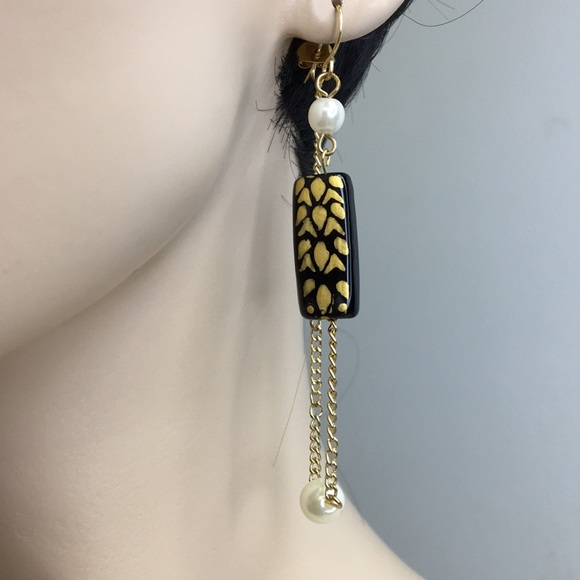 Wood & Pearl Chain Earrings - Picture 2 of 9